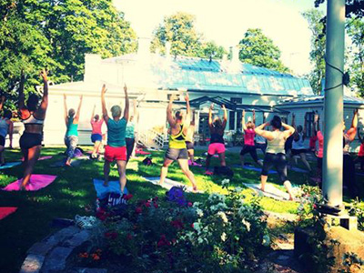 Skumppajoogaa Backaksella, Hyvinvointistudio Puro