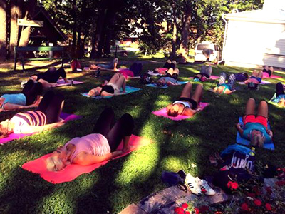 Skumppajoogaa Backaksella, Hyvinvointistudio Puro